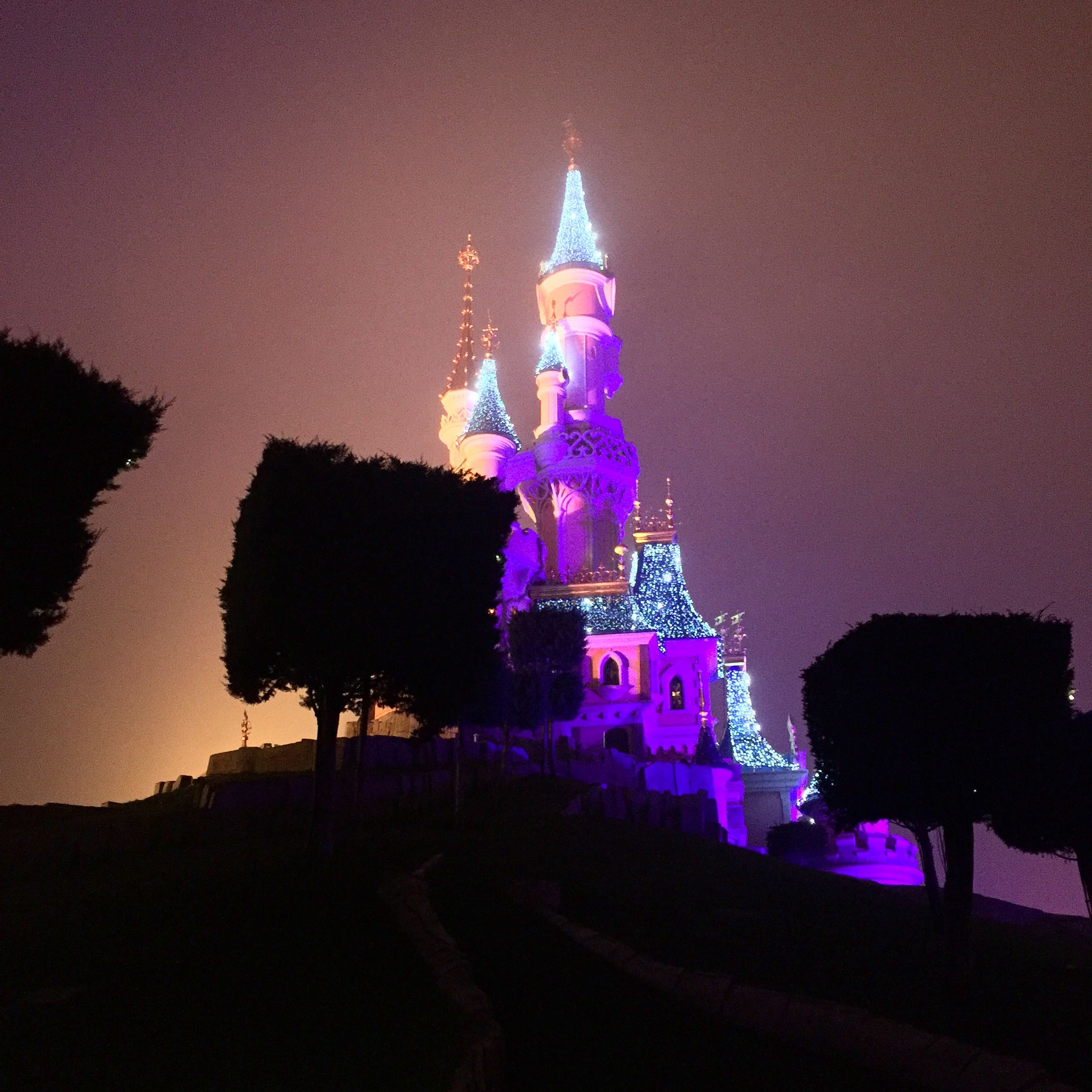 Découvrez l’origine de la magie de noël à Disneyland Paris … www.soodeco.fr/
