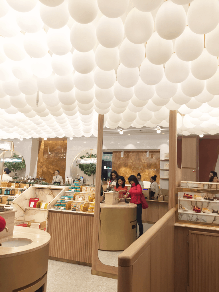 86 Champs – le premier concept store l’Occitane en Provence x Pierre Hermé ! www.soodeco.fr