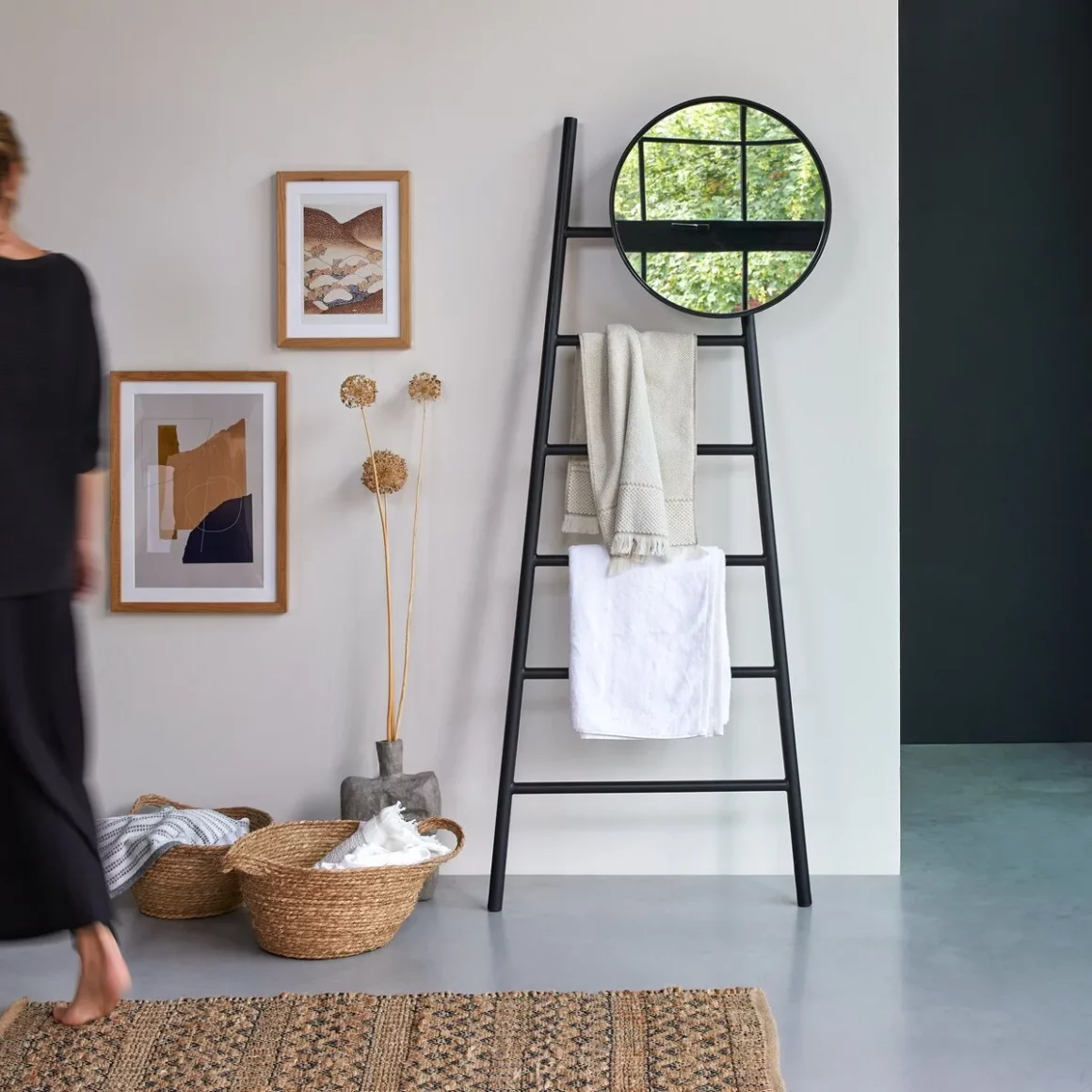 Étagère porte serviettes avec miroir intégré