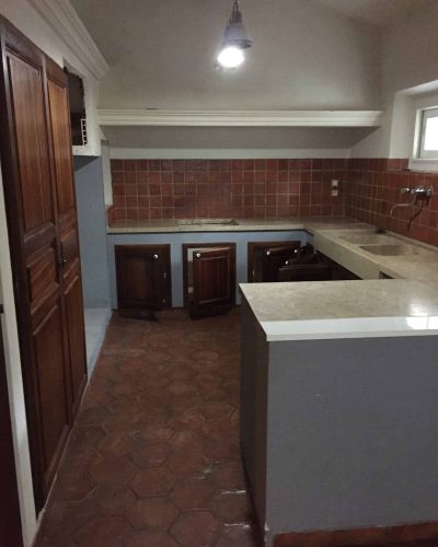 cuisine-fermee-avant-renovation